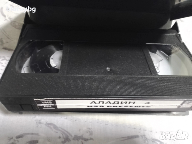 Aladdin 4 vhs/ Аладин 4 епизоди видеокасета, снимка 3 - Анимации - 53176903