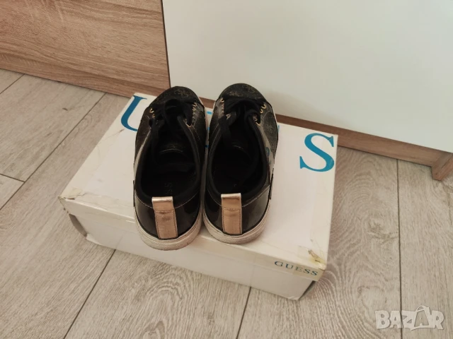 Оригинални черни маратонки кецове Guess В отлично състояние. 36 номер. С кутията. , снимка 10 - Кецове - 50924804