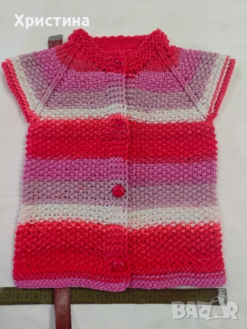 Плетени дрехи, снимка 10 - Жилетки и елечета за бебе - 34935649