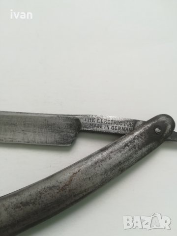 Продавам стар, немски бръснач Electric Razor.Приемам бартер за монети. , снимка 2 - Антикварни и старинни предмети - 31597116