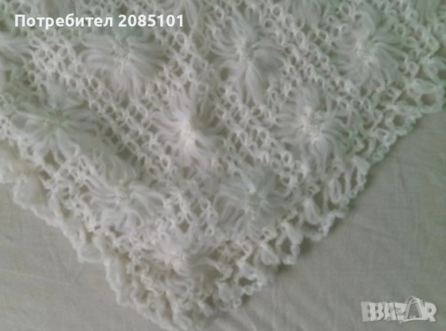 Ретро триъгълен шал, снимка 4 - Антикварни и старинни предмети - 47219788