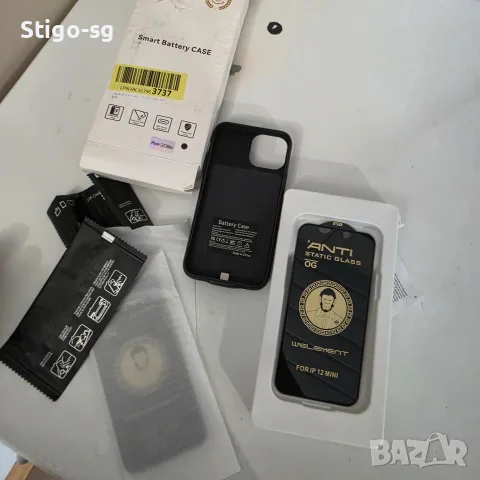 ЧИСТО НОВ Комплект за iPhone 12 Mini: Кейс с батерия (Battery Case) + 2 бр. Премиум Протектори WELEM