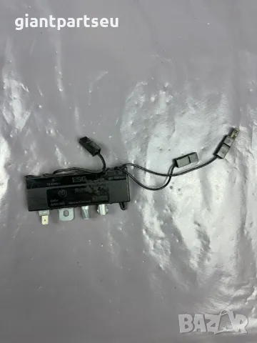 Антена Усилвател за БМВ BMW E36 1387751