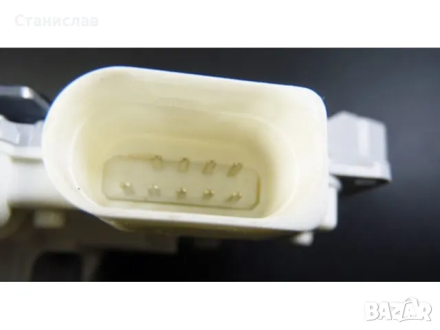 VW Tiguan 5N Брава за предна лява врата , снимка 2 - Части - 50347863