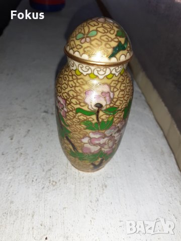 Стара малка вазичка Клоазоне с капаче