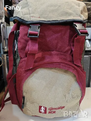 Туристическа раница 30 л, снимка 2 - Раници - 49372550