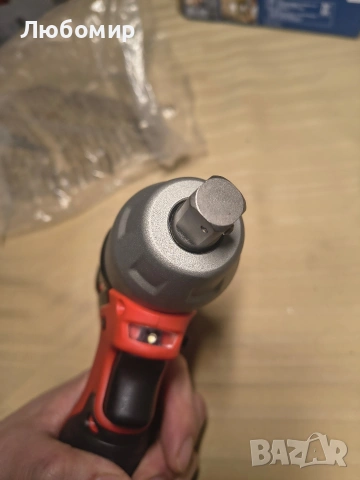 Акумулаторен ударен гайковерт Milwaukee M12 BIW12-0, 12 V, 138 Nm, ½″, без батерии и зарядно, снимка 6 - Други инструменти - 53260555