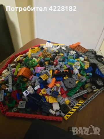 Lego част и минифигури 1,2кг, снимка 5 - Конструктори - 56245530