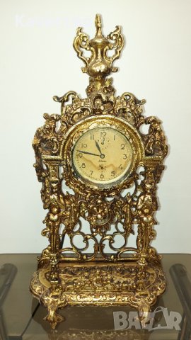 Настолен часовник , снимка 1 - Антикварни и старинни предмети - 35262810