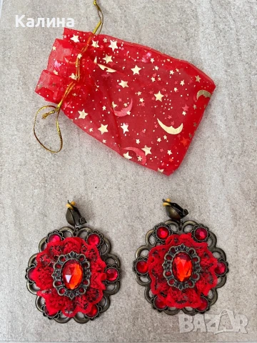 ЧИСТО НОВИ Ръчно изработени обеци в червено