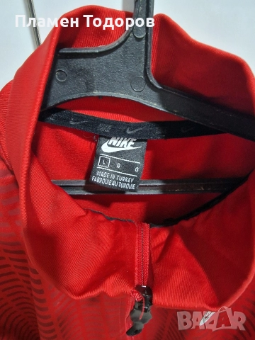 Горнище Nike L размер , снимка 2 - Суичъри - 52682948