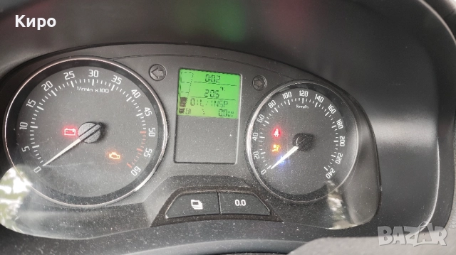 Skoda Fabia 1.6 TDi НА ЧАСТИ, снимка 6 - Автомобили и джипове - 52489346