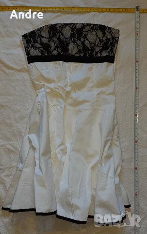 рокля - бяла, разкроена, бюстие с черна дантела, снимка 1 - Рокли - 30375330