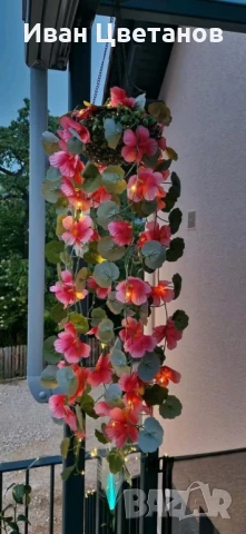 Соларна висяща саксия с LED осветление Living & Garden – 60 LED, топло бяло