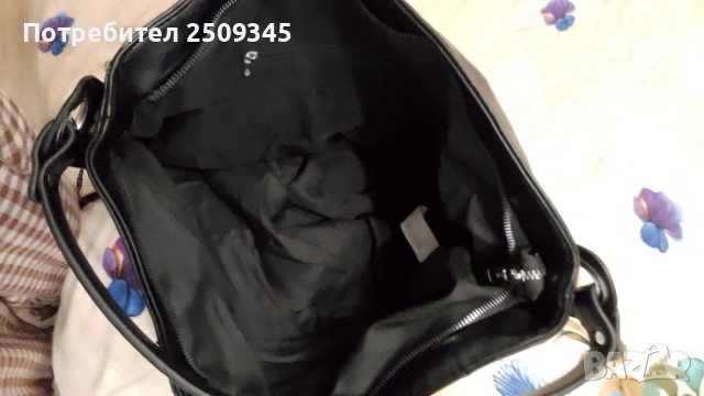 Дамска чанта Stradivarius , снимка 2 - Чанти - 54315601