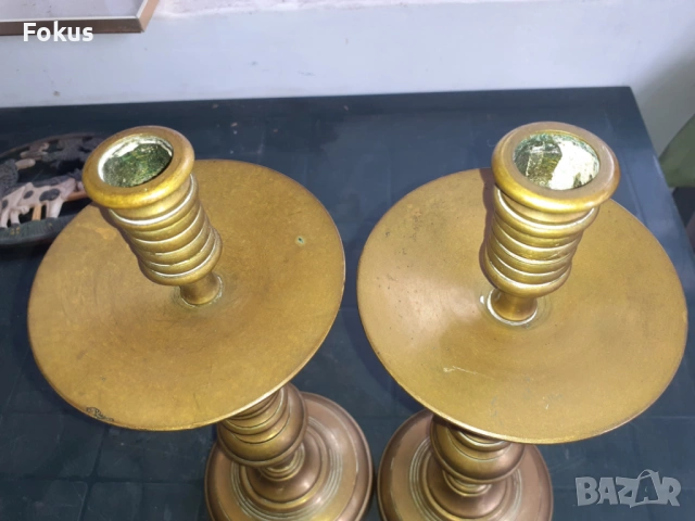 Чифт невероятни стари бронзови свещници, снимка 3 - Антикварни и старинни предмети - 53279838