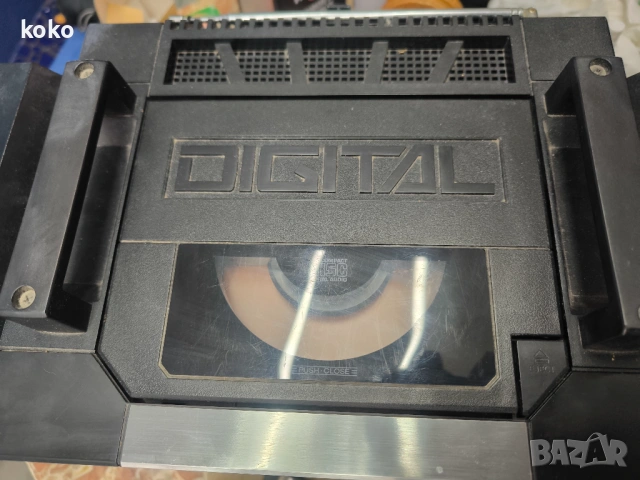 Ретро касетофон Sharp CD X9 boombox, снимка 6 - Радиокасетофони, транзистори - 53260798