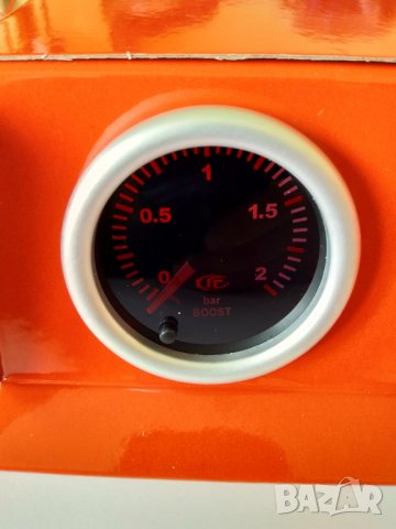 Буустметър 2 бара 7 цветен дизел, снимка 7 - Аксесоари и консумативи - 31727665