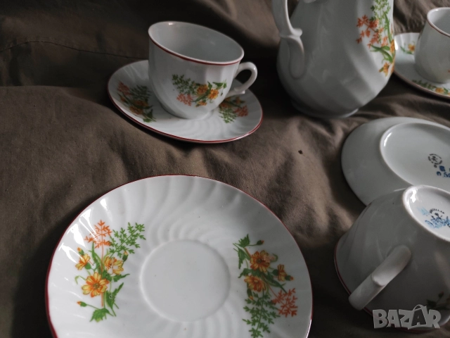 Продавам български сервиз за чай "Китка- Нови пазар", снимка 3 - Сервизи - 52659769