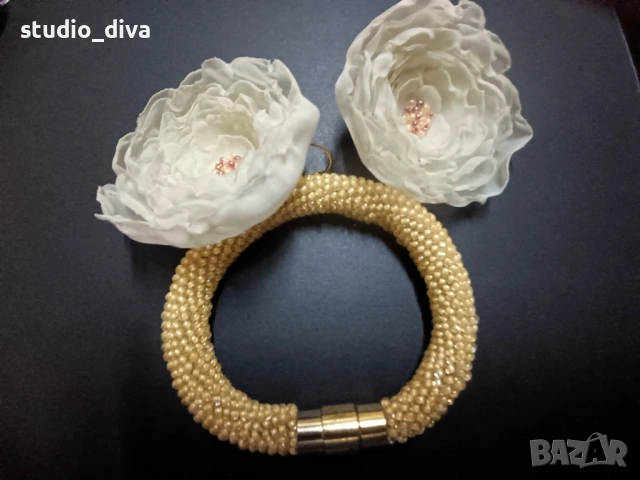 Комплект обеци и гривна, снимка 2 - Бижутерийни комплекти - 53929302