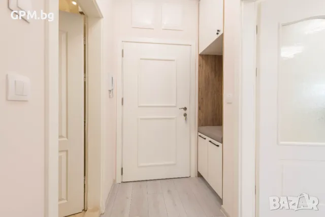 Луксозен и панорамен апартамент на брега в Ла Мер., снимка 18 - Почивки на море - 47825614