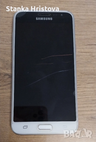 Смард телефон Samsung galaxy j3 за части. 