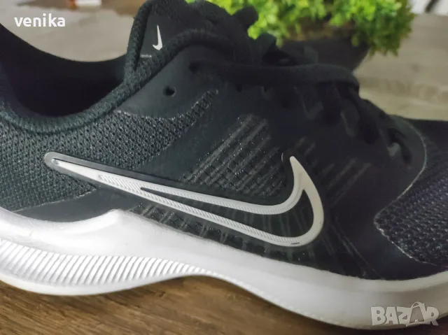Дамски маратонки Nike , снимка 2 - Маратонки - 56078805