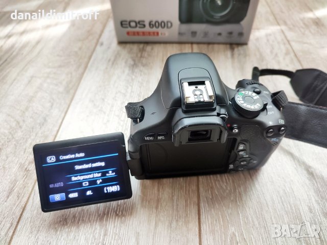 Фотопарат Canon EOS 600D + Обективи и аксесоари, снимка 2 - Фотоапарати - 40789170