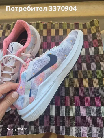 Маратонки NIKE, 41 номер, отлично състояние, снимка 3 - Маратонки - 55796388