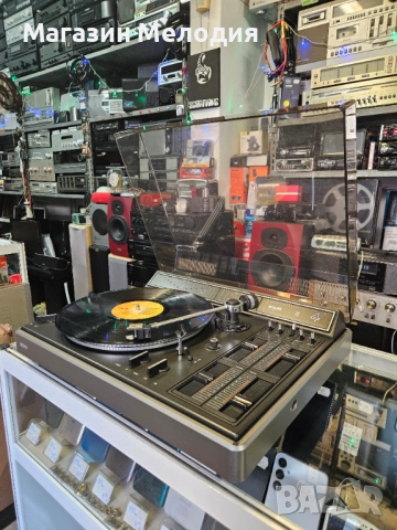 Грамофон Philips 574 Type - 22 AF 574/00 В отлично техническо и визуално състояние. Има вграден усил, снимка 9 - Грамофони - 52638817