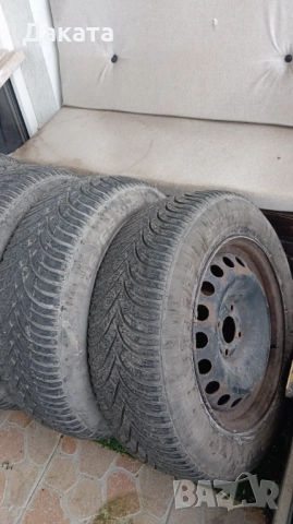 Продавам 4 бр. зимни гуми с джанти BF Goodrich 195/65 R15, снимка 2 - Гуми и джанти - 51919952