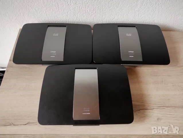 3 броя рутери Linksys 