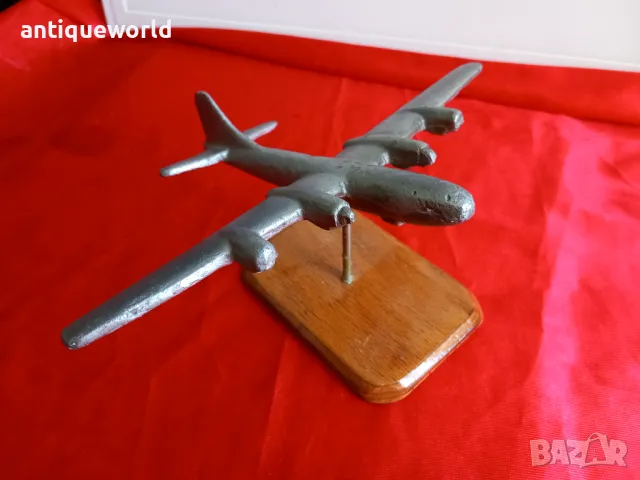 Статуетка Военен Самолет Бомбандировач  В29