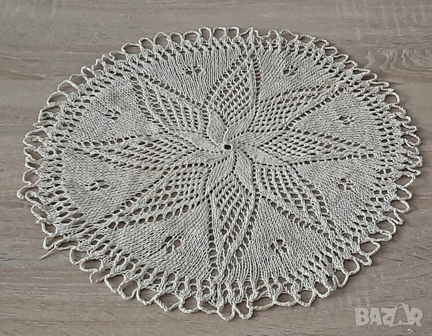 Нови плетива и нови, декоративни възглавнички с автентична украса и нова торбичка