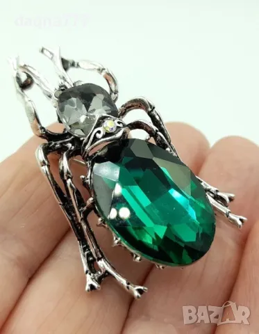 Нежна елегантна брошка, снимка 9 - Други - 49628234