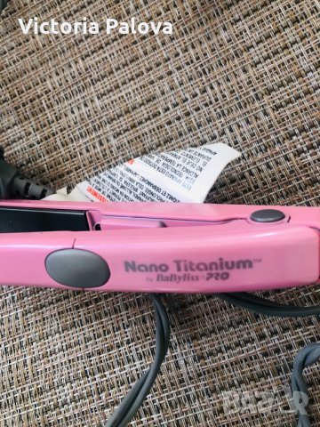 Компактна преса за коса NANO TITANIUM,купена в Америка, снимка 2 - Преси за коса - 31393181