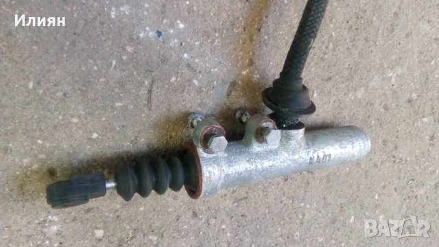 Помпа съединител горна Мерцедес 124, снимка 2 - Части - 37639529