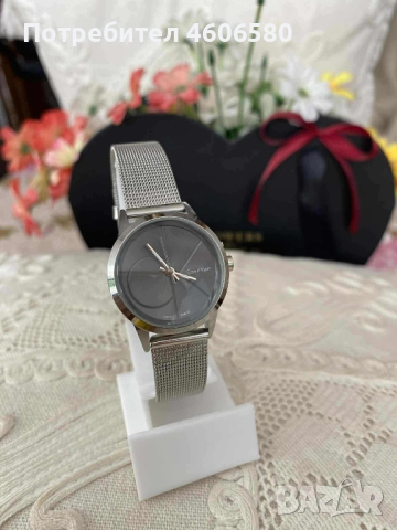 Часовници Calvin Klein – Кварцов механизъм, Метална каишка, снимка 3 - Дамски - 52180151