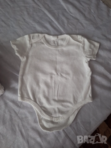Нови бодита за бебе.Размер 9-12м 