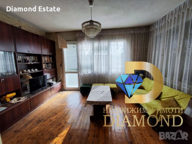 Двуетажна къща близнак в град Чирпан, снимка 2 - Къщи - 54039893