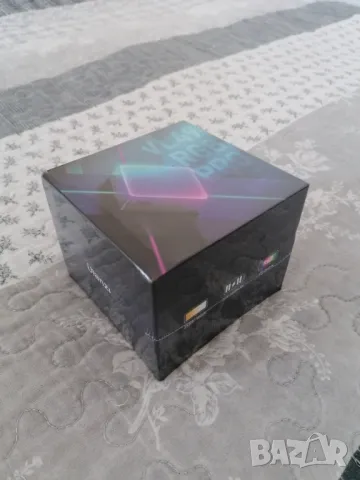 RGB фенер с литиева батерия Ulanzi VL49 Pro, снимка 4 - Светкавици, студийно осветление - 48299980