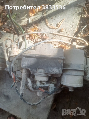 Долна кошница със горивни помпи за 1800см3 VW Golf & Jetta Mk2