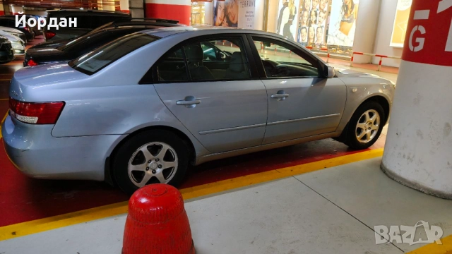 Продвам Hyundai Sonata 2.0i Газ/бензин, снимка 14 - Автомобили и джипове - 52690918