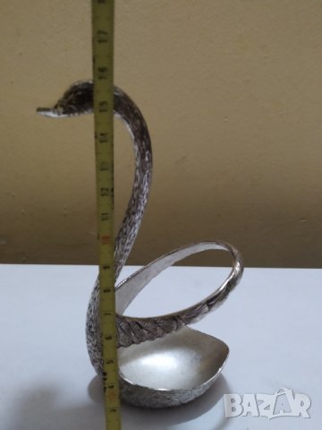 посребрен метален лъжичник-лебед, снимка 2 - Други ценни предмети - 38891654