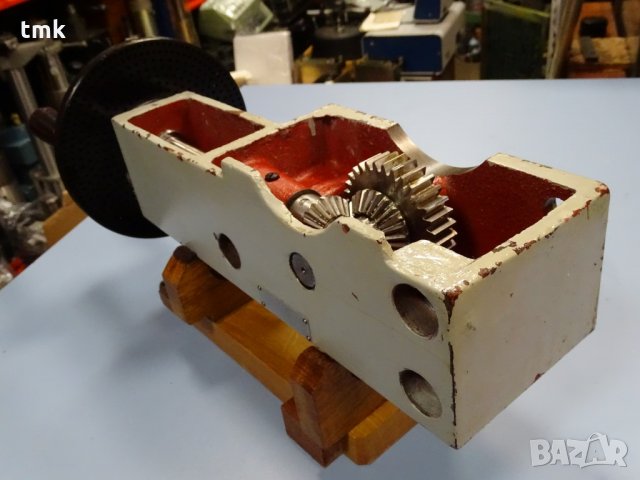 Приспособление делително за фреза TOS, снимка 4 - Резервни части за машини - 31346622