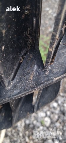 W209 предна решетка забележка