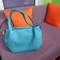 Дамски нова синя чанта с етикет , снимка 2 - Чанти - 40716692