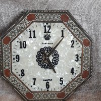 Стенен часовник със седеф и интарзия.Диагонал- 38 см., снимка 2 - Антикварни и старинни предмети - 29150234