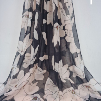 Дамски шал с флорални шарки, снимка 1 - Шалове - 44508464