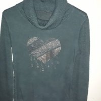  Дамска блуза поло тъмнозелено със сърце, снимка 2 - Блузи с дълъг ръкав и пуловери - 30212655